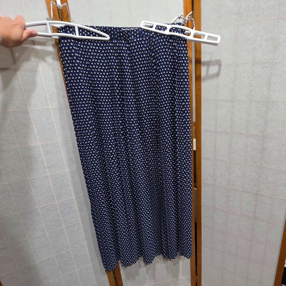 MICHAEL Kors Long Black/Blue/White Long Flowy Lined Skirt with Single Slit